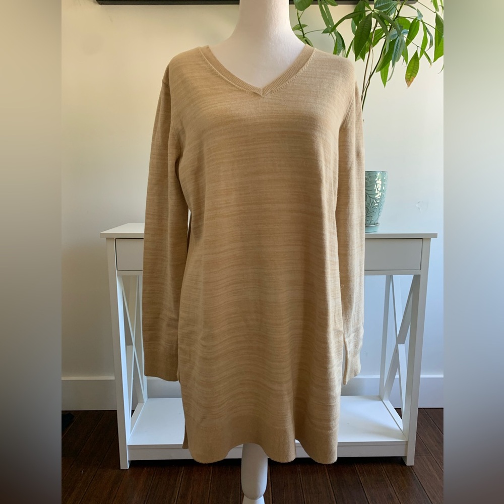 Duluth Trading Co Cream V-Neck Sweater